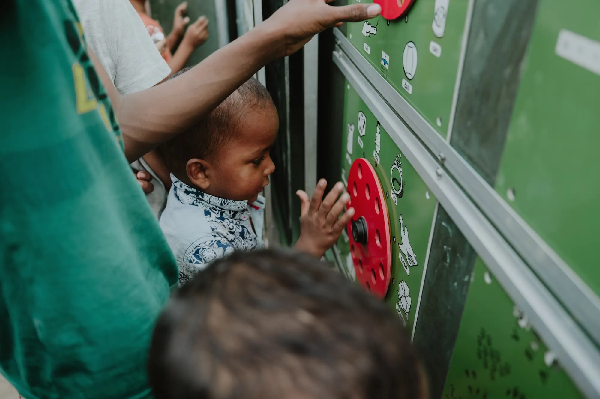 Escaping daily life through education with the Tomorrowland foundation mobile school